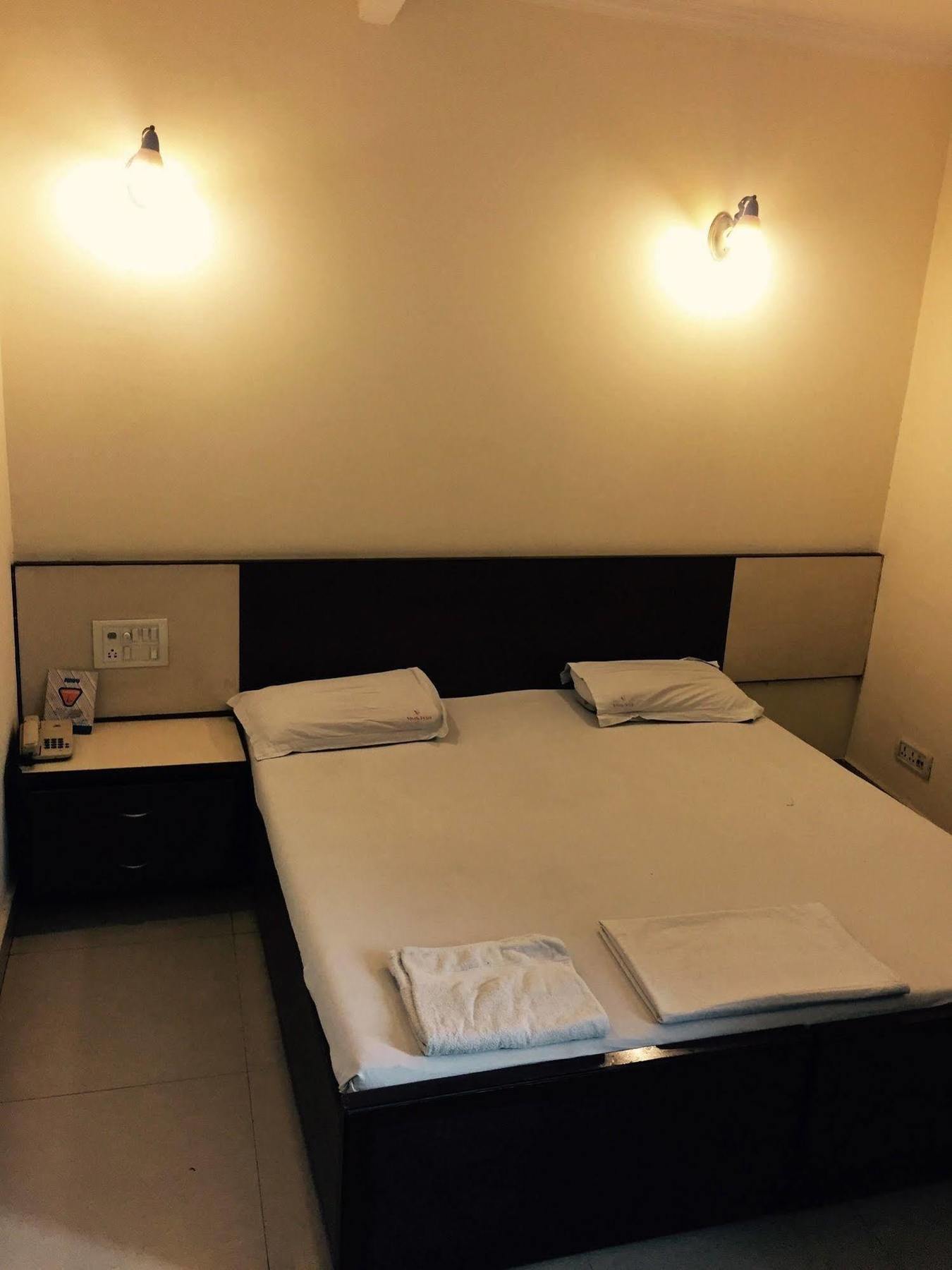 Vivek Hotel 뉴델리 외부 사진
